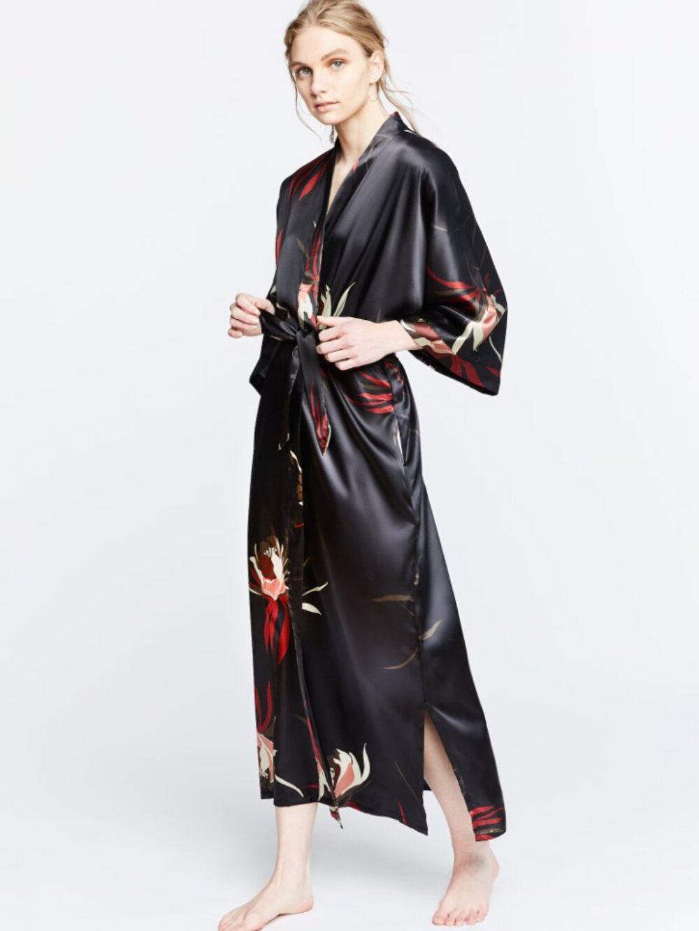 Kim+Ono Black Floral Satin-like Kimono Robe